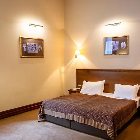 George 3* Lviv