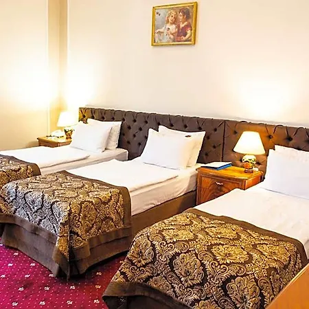 George Hotel