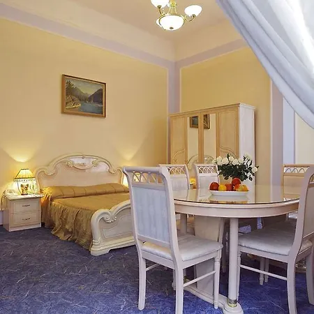 George Hotel 3*
