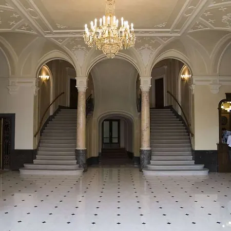 ジョージ リヴィウ