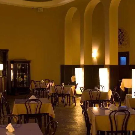 George Hotel